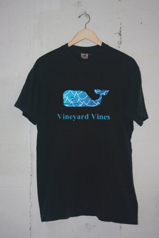 Vineyard Vines black t shirts